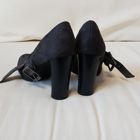 Vera Wang Chunky Heels - Picture 3 of 4